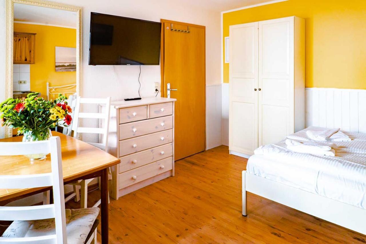 Apartmenthaus Chrischanshof Росток Екстериор снимка