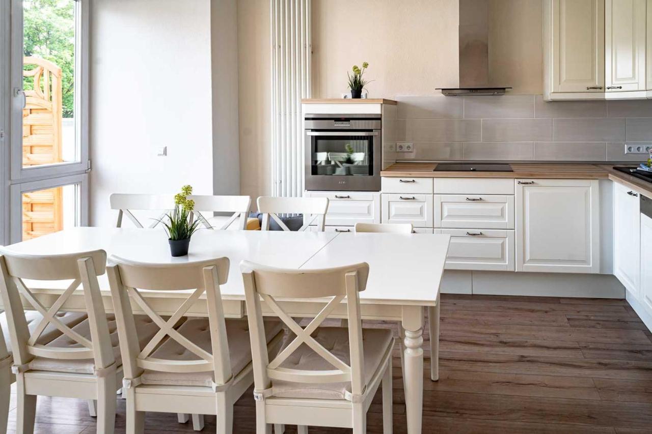 Apartmenthaus Chrischanshof Росток Екстериор снимка